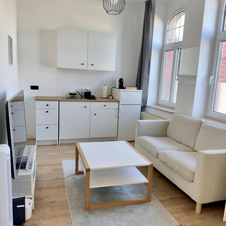 Raha Apartments - Charmantes Studio-Apartment - Hbf - Gratis Parkplatz エアフルト エクステリア 写真