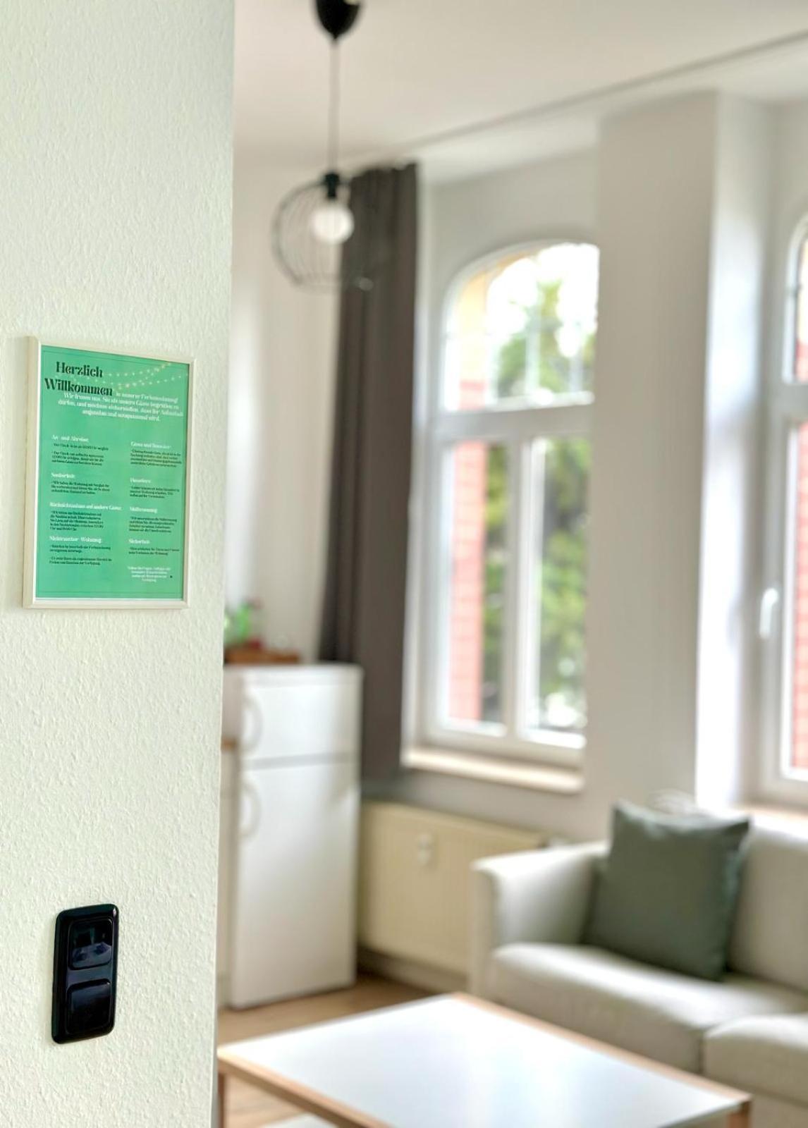 Raha Apartments - Charmantes Studio-Apartment - Hbf - Gratis Parkplatz エアフルト エクステリア 写真