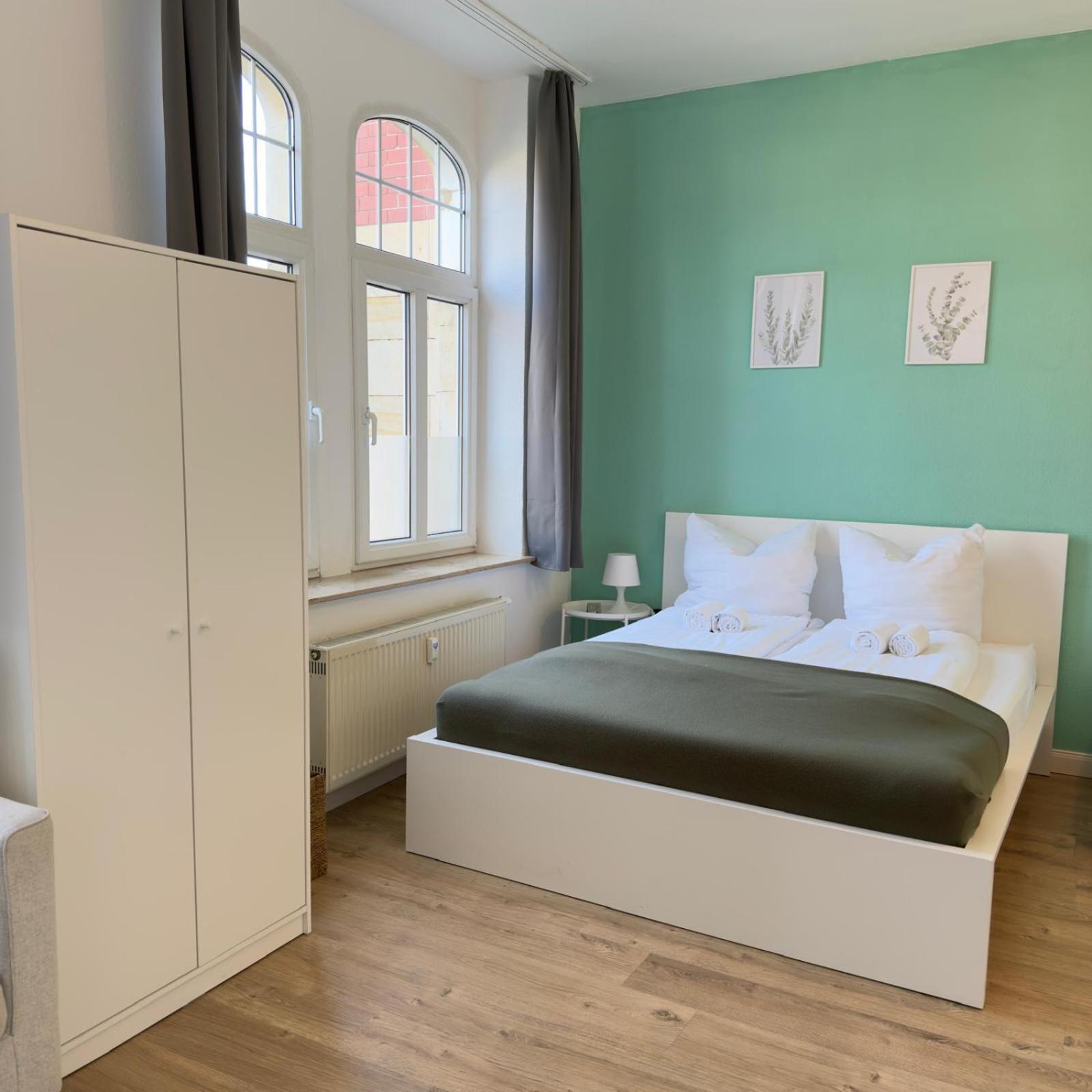 Raha Apartments - Charmantes Studio-Apartment - Hbf - Gratis Parkplatz エアフルト エクステリア 写真