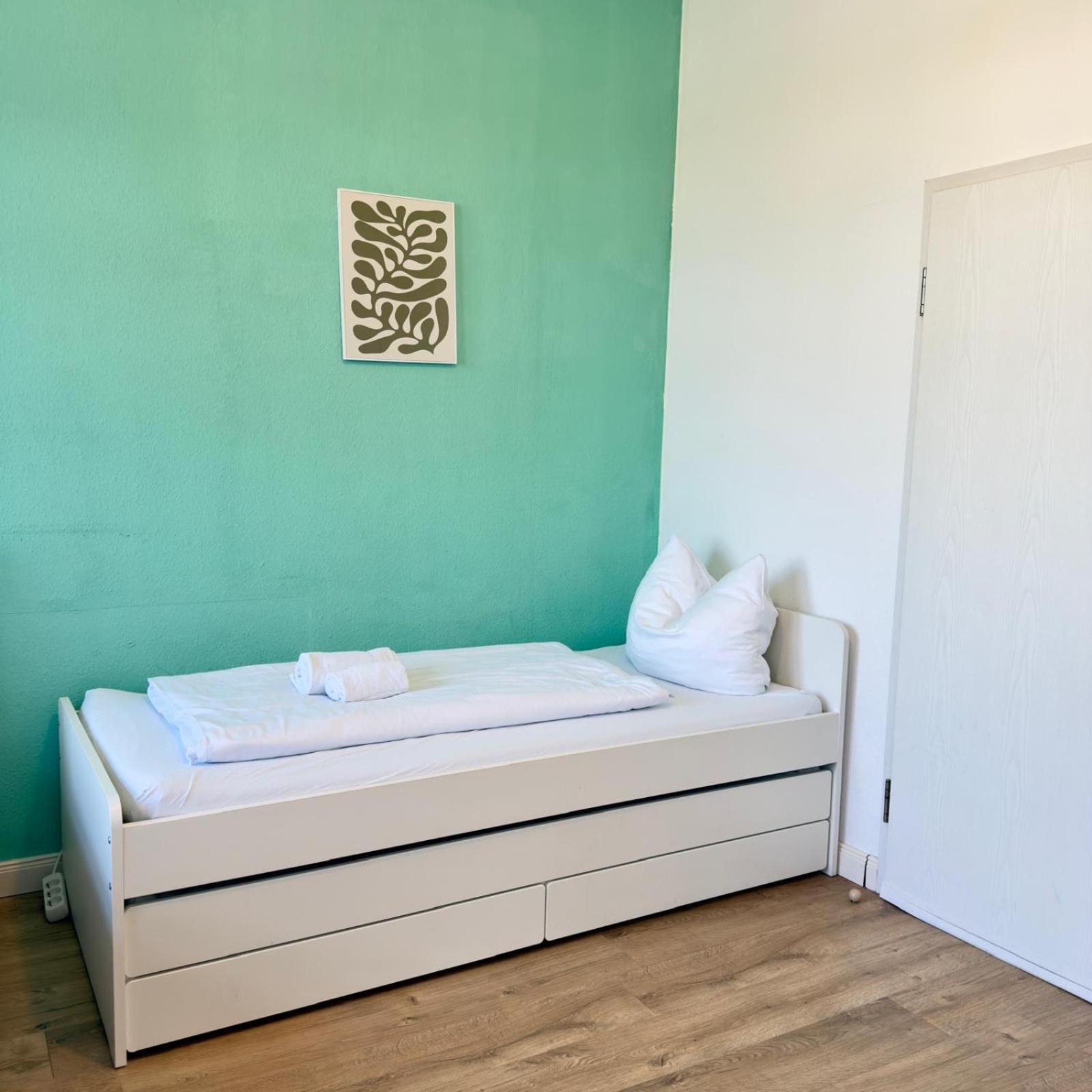 Raha Apartments - Charmantes Studio-Apartment - Hbf - Gratis Parkplatz エアフルト エクステリア 写真